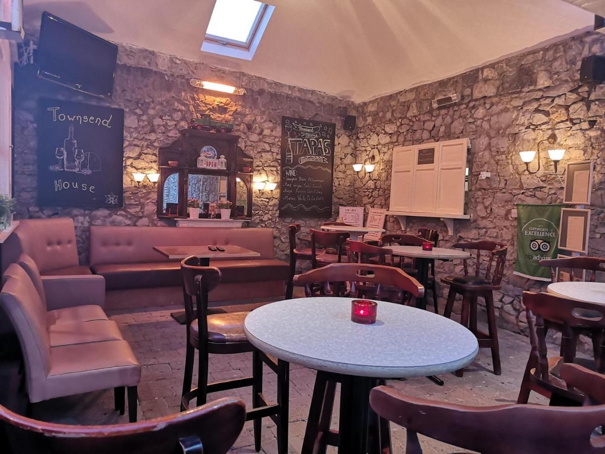Townsend House Guest House Birr Extérieur photo