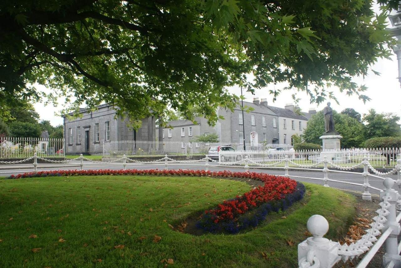 Townsend House Guest House Birr Extérieur photo